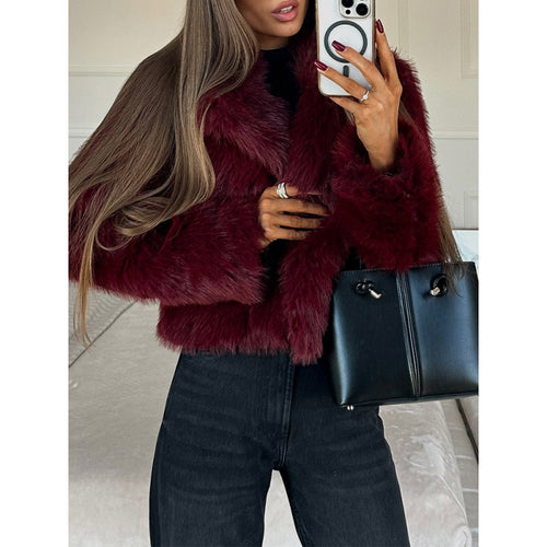 Faux fur jacket for women with a chic elegant cut Lune London