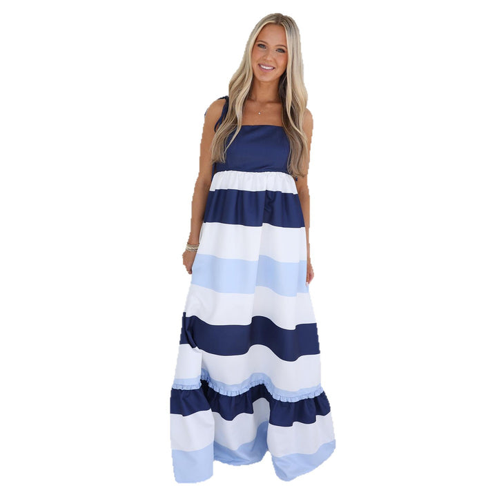 Women's maxi dress with flared skirt and trendy striped pattern Lune London