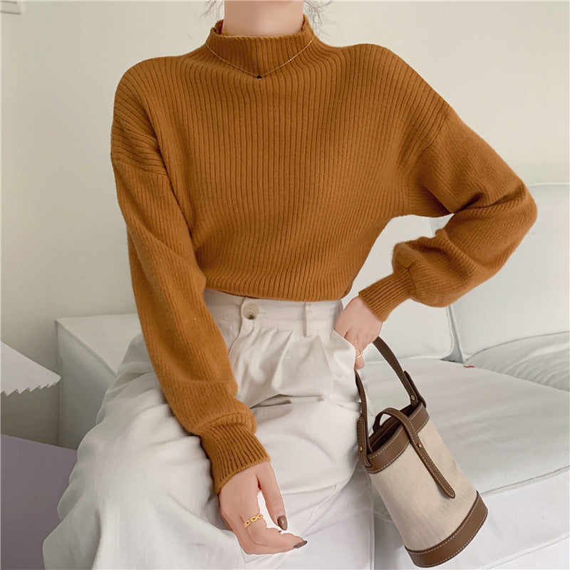 Trendy women's sweater with high collar and ribbed structure Lune London