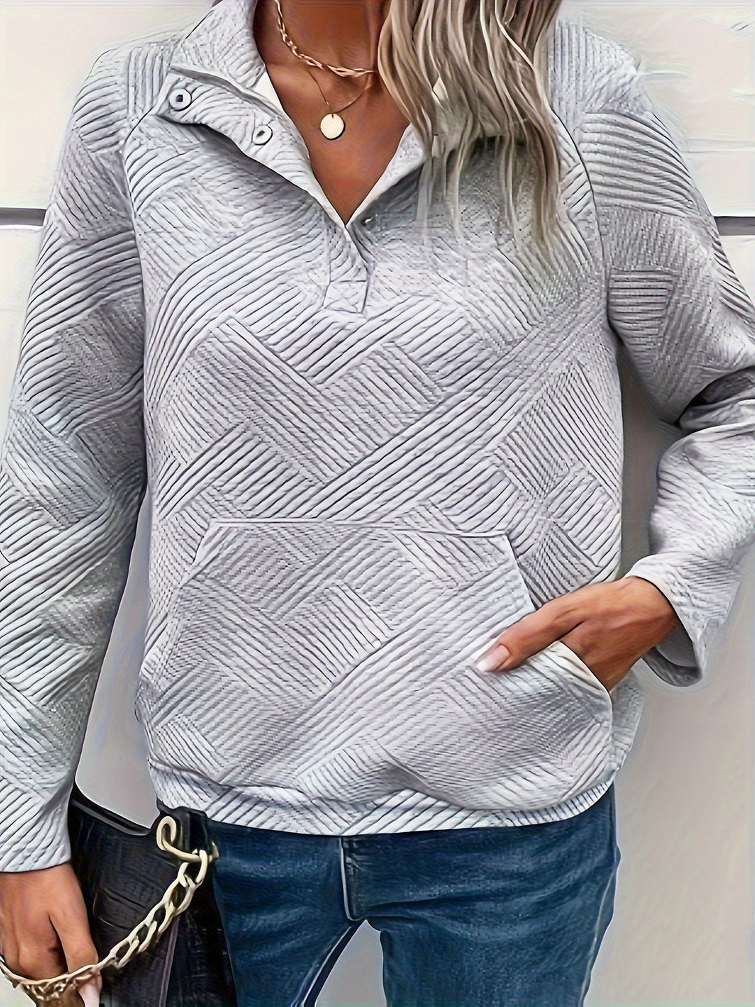 Sweatshirt matelassé pour femmes avec fermeture éclair complète et poches pratiques Chic & Stil