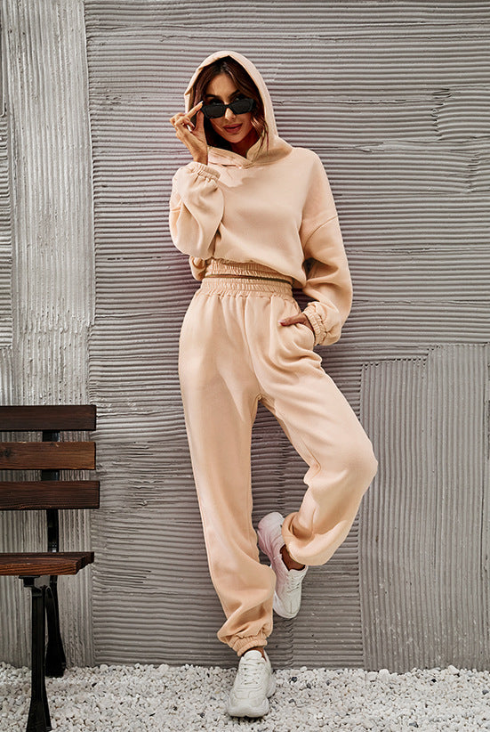 Comfortable women's sweatpants with hood and gathers Lune London