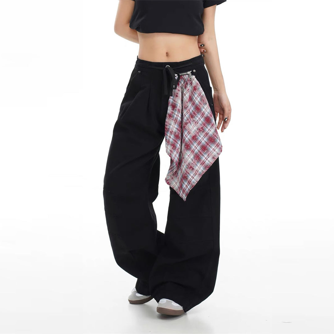 Baggy denim pants for women with practical fabric detail Lune London