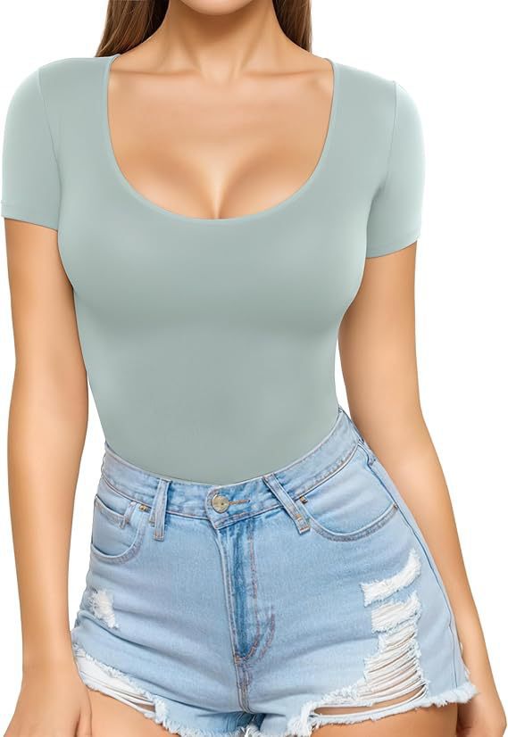 Women's fitted short-sleeve bodysuit with round neckline and seamless design Lune London