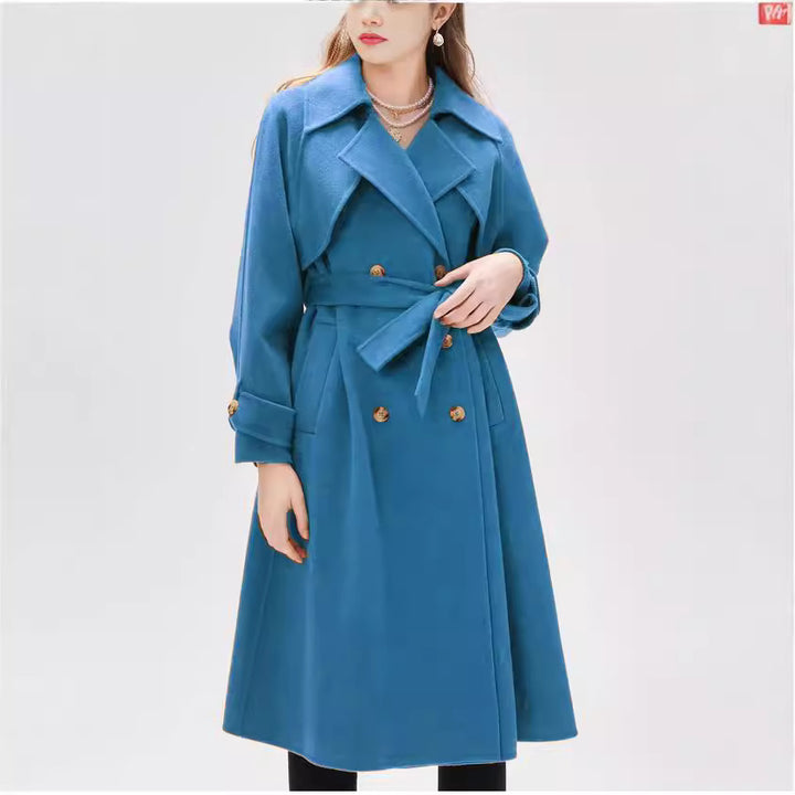 Women's trench coat lined with large lapels and waist belt Lune London