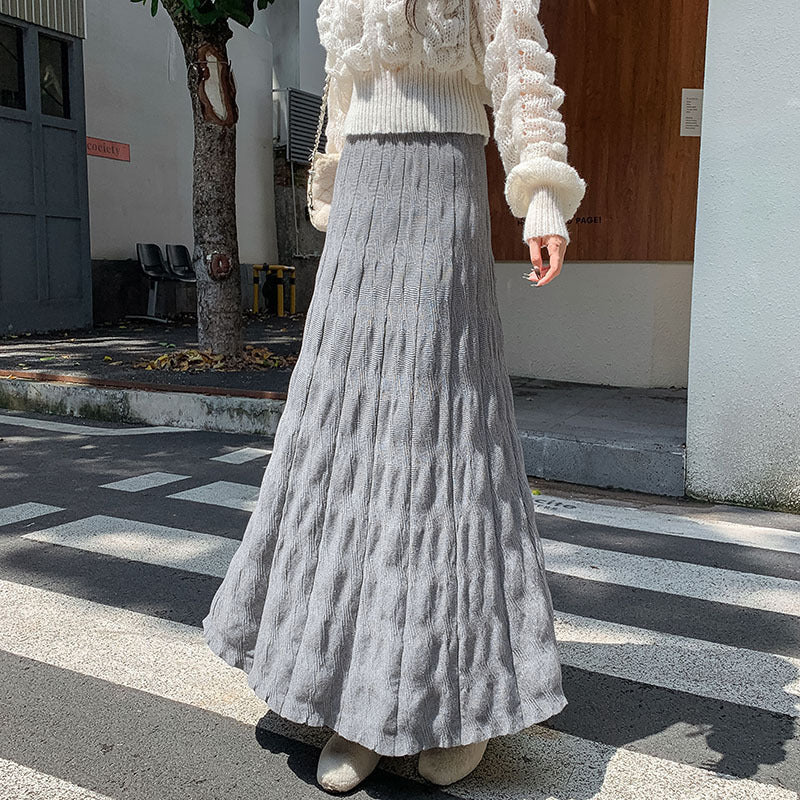 Maxi skirt for women with a refined ribbed design and an elastic waist Lune London