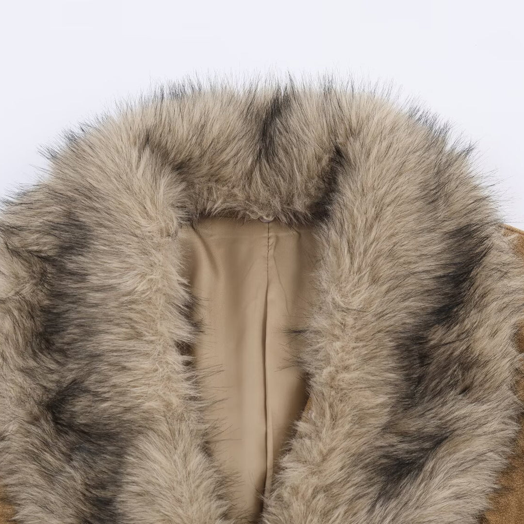 Veste en faux cuir pour femmes avec un élégant col en fausse fourrure Chic & Stil