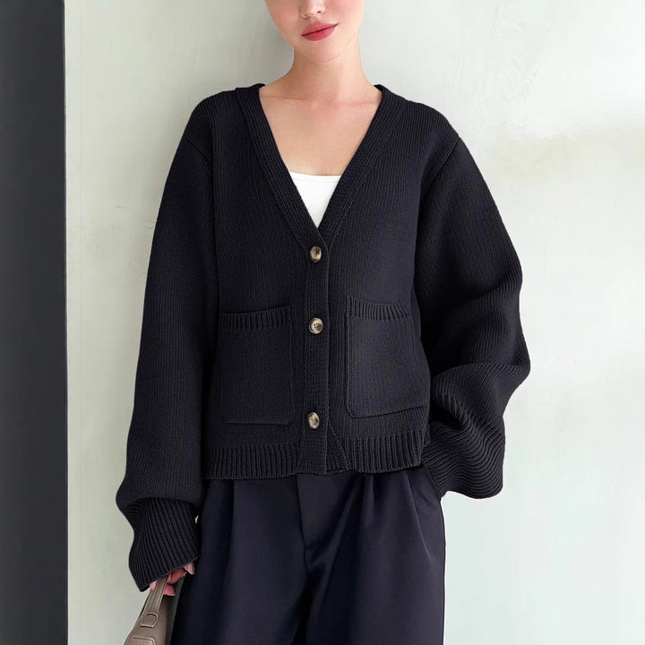 Ladies cardigan with wide sleeves and practical pockets Lune London