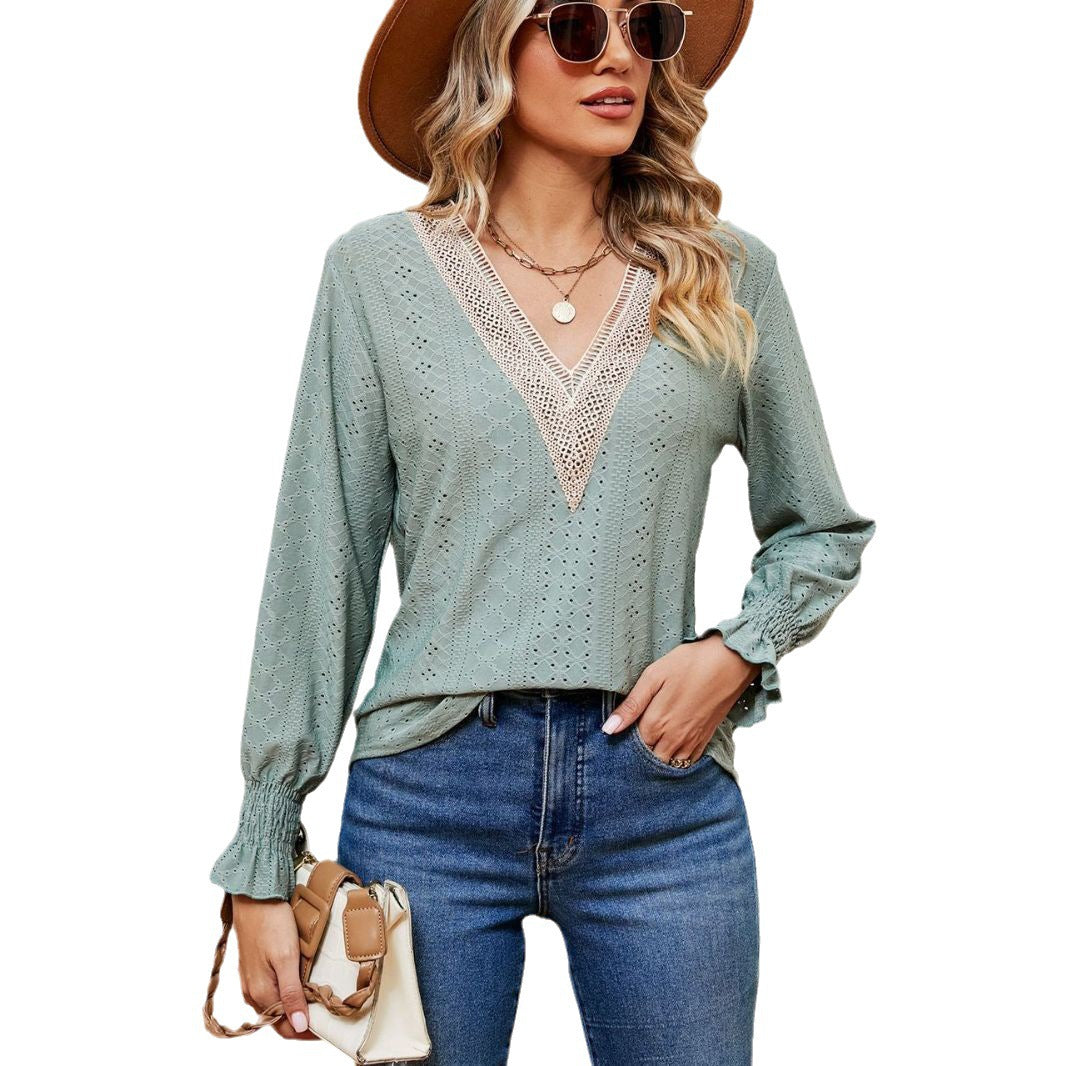 Ladies' blouse with airy embroidery and V-neck Lune London