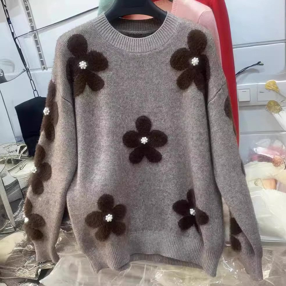 Cozy knitted sweater for women with pearl accents Lune London