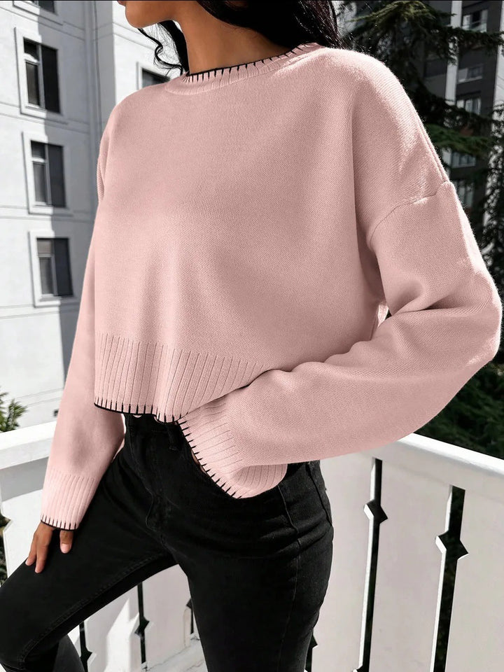 Casual knit sweater for women with contrasting seams and a short cut Lune London