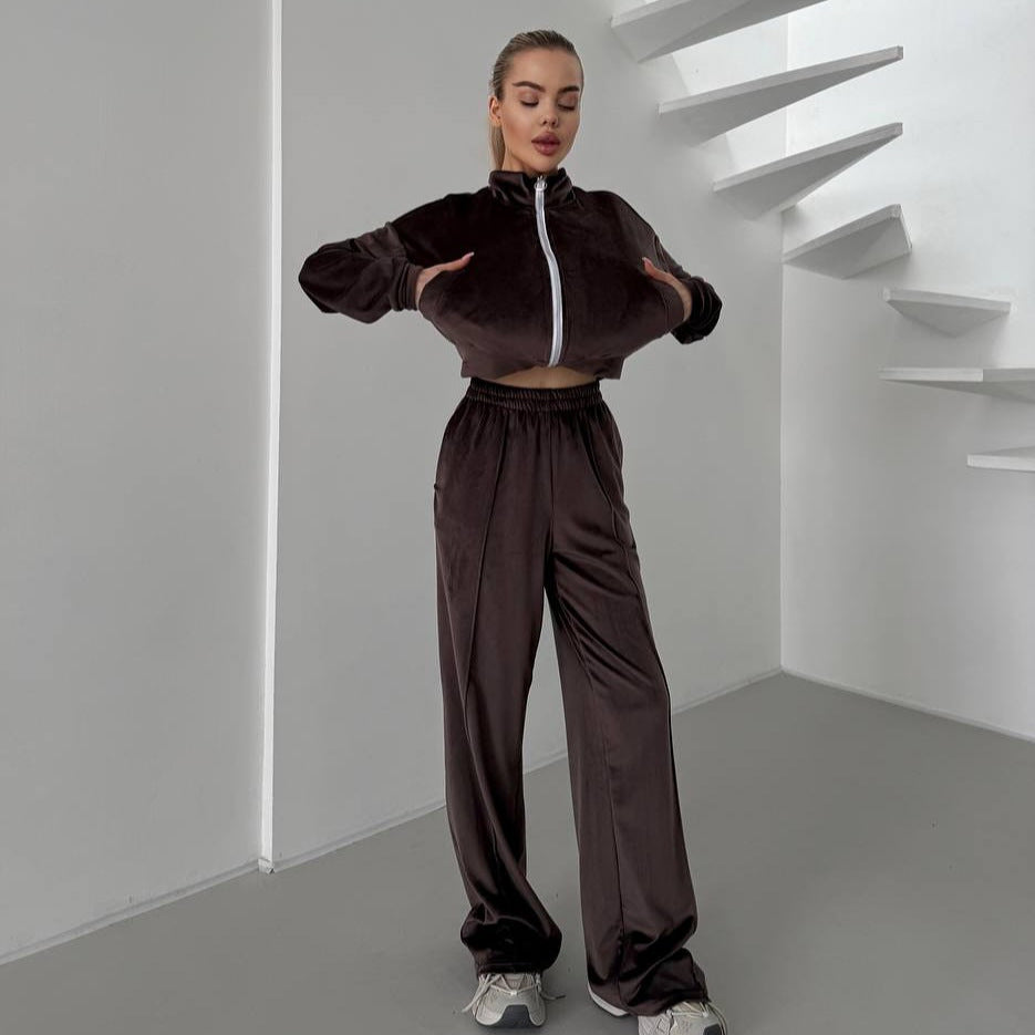 Sporty polar jogging set for women with zippered closure and soft lining Lune London