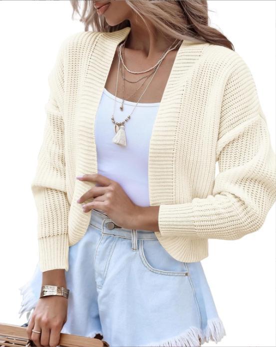 Casual knitted pullover for women with dropped shoulders and loose fit Lune London