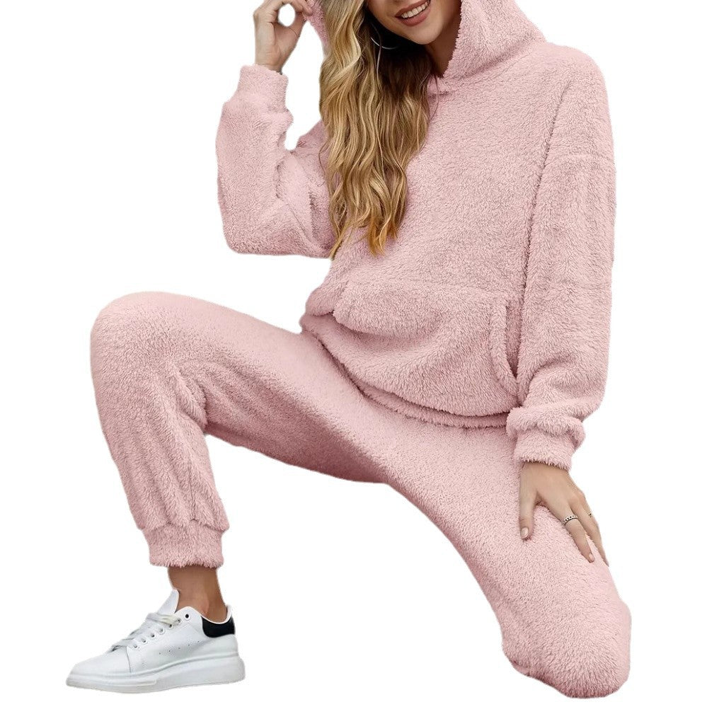 Chic und Stil | Women's Fleece Loungewear Set with Hood and Pockets