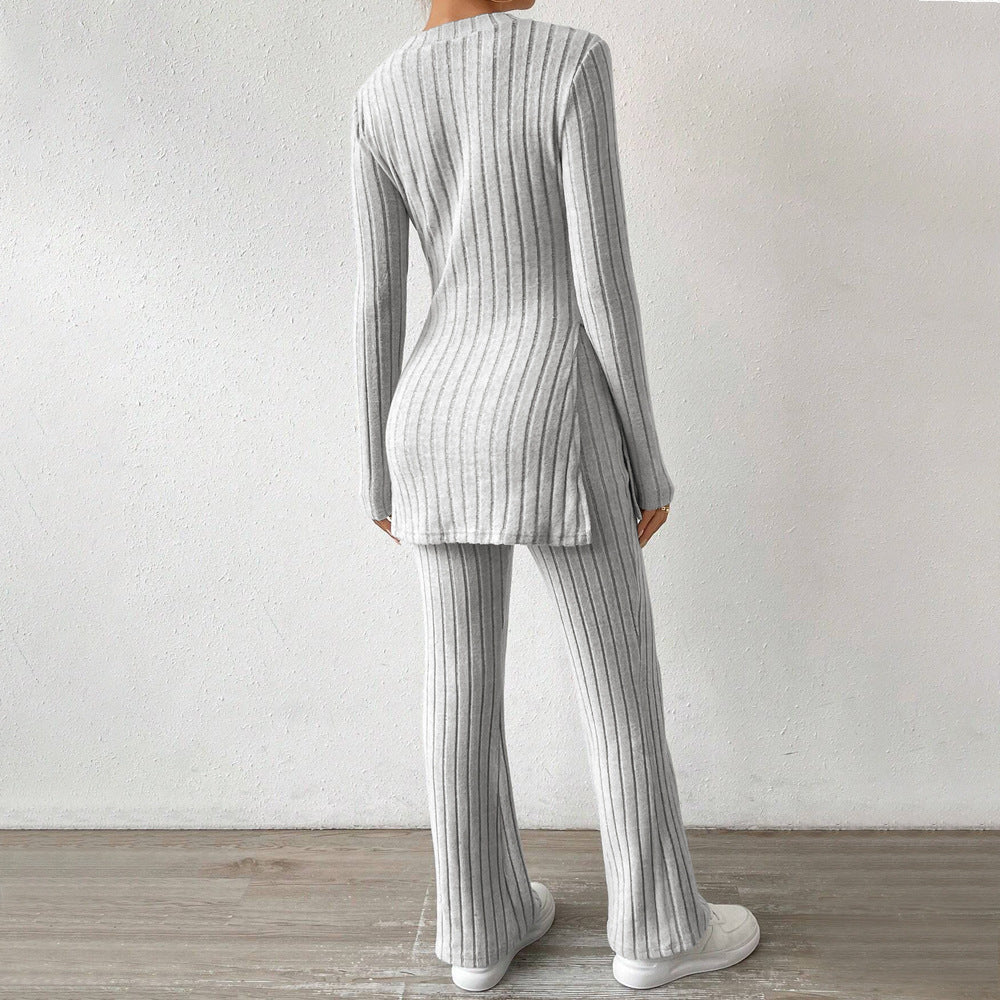 Costume tricot femme avec manches longues élégantes et coupe à la mode Chic & Stil