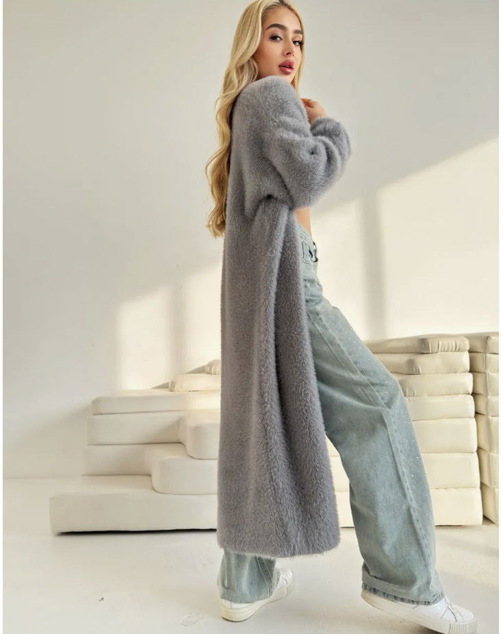 Cardigan long pour femmes en tricot fait de matériau confortable avec une coupe élégante Chic & Stil