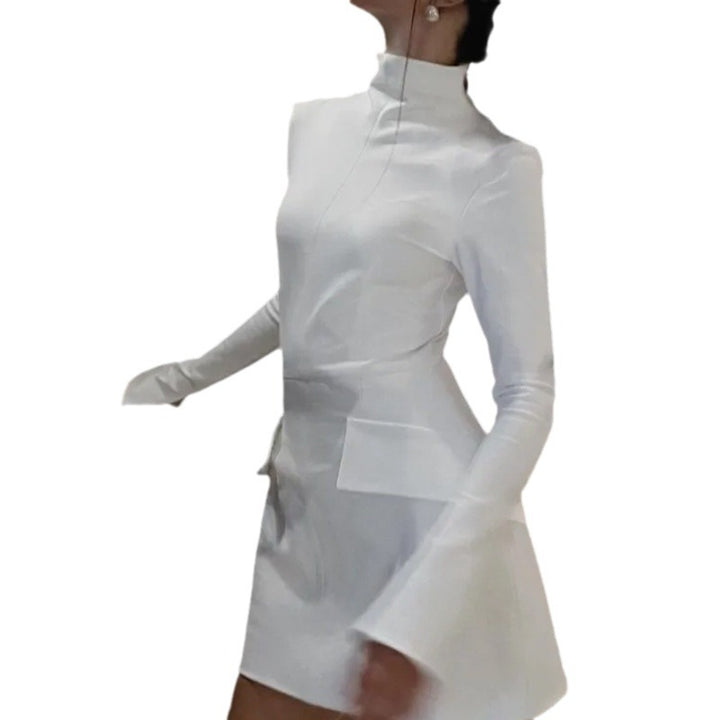 Robe élégante pour femme avec col haut et poches Chic & Stil