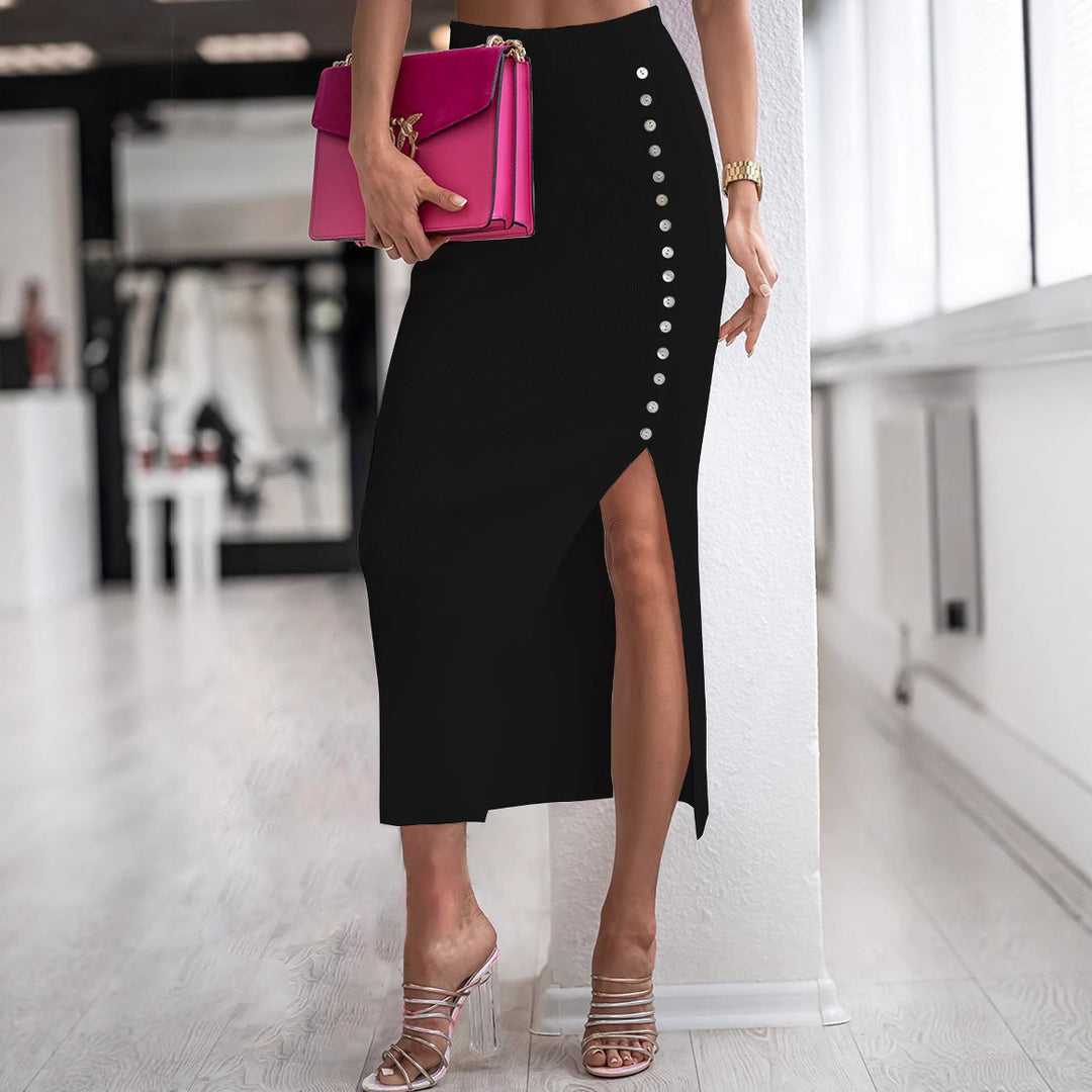 Elegant knitted skirt for women with button details and slit Lune London