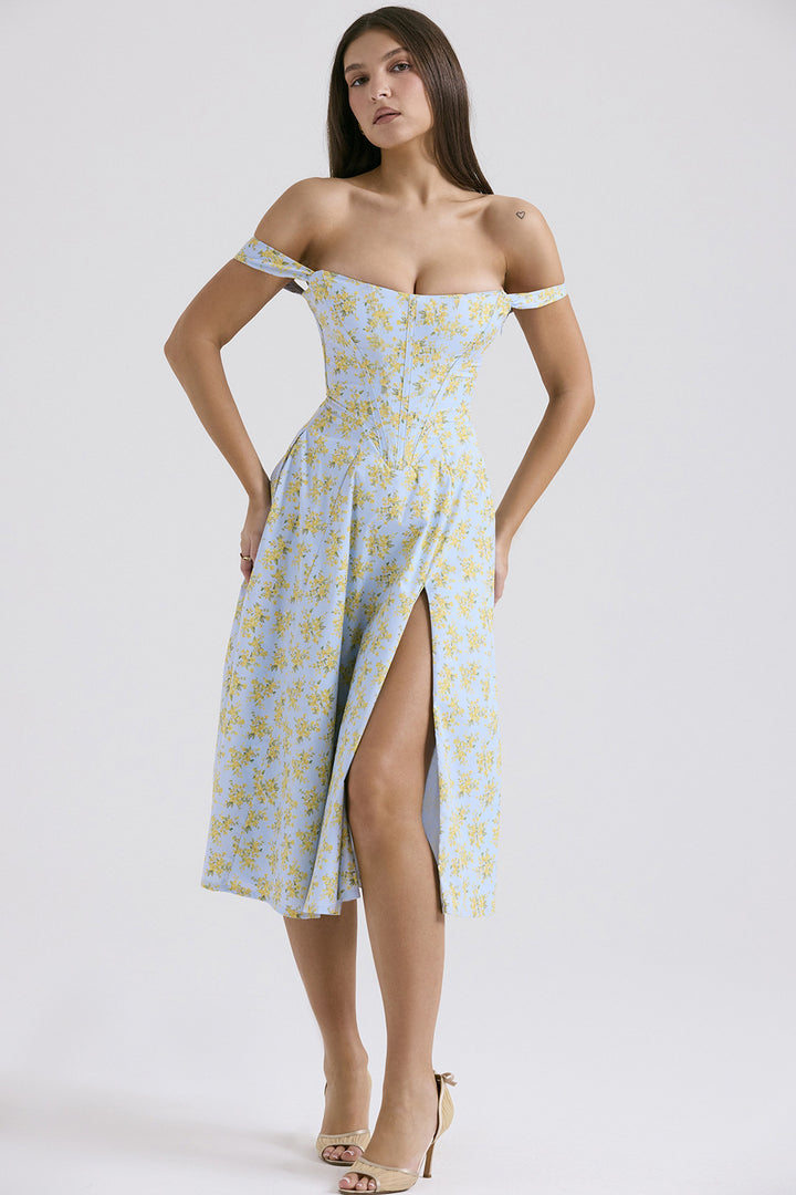 Elegant summer dress for women with floral accents and high slits Chic & Stil