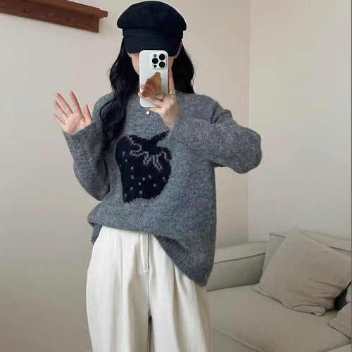 Soft sweater for women with a modern design featuring a cute animal pattern Lune London