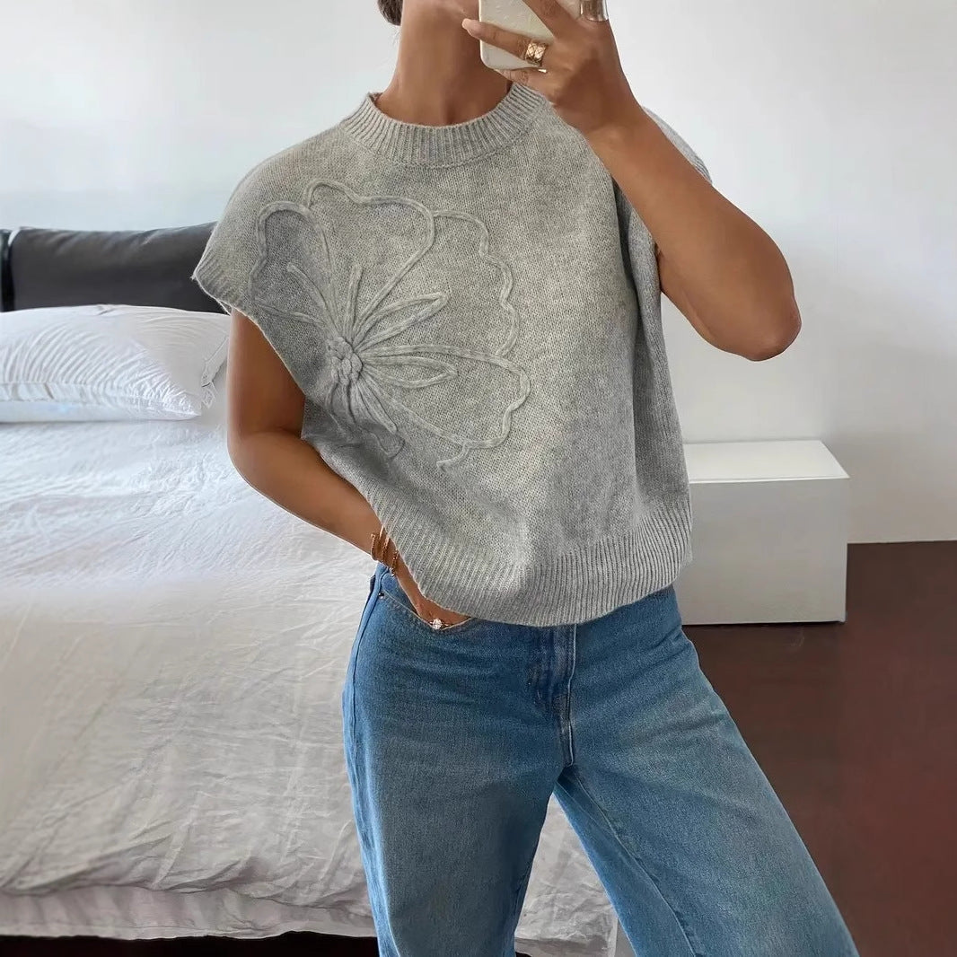 Women's short-sleeve sweater with raised floral pattern and relaxed fit Lune London