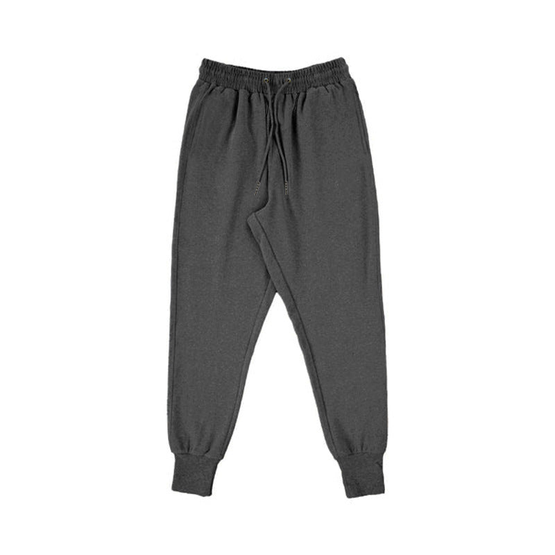 Comfortable jogging pants for men with elastic waist and practical pockets Lune London