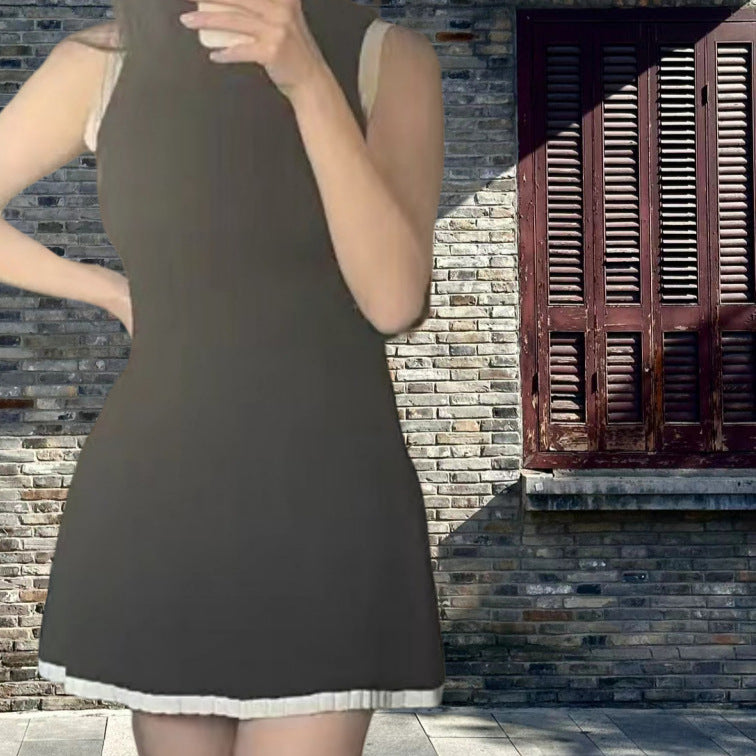 Dress woman with pleated details and elegant A-line cut Lune London