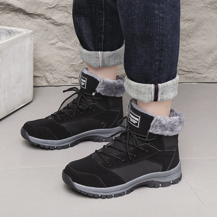 Women's winter boots lined with non-slip sole and insulated collar Lune London