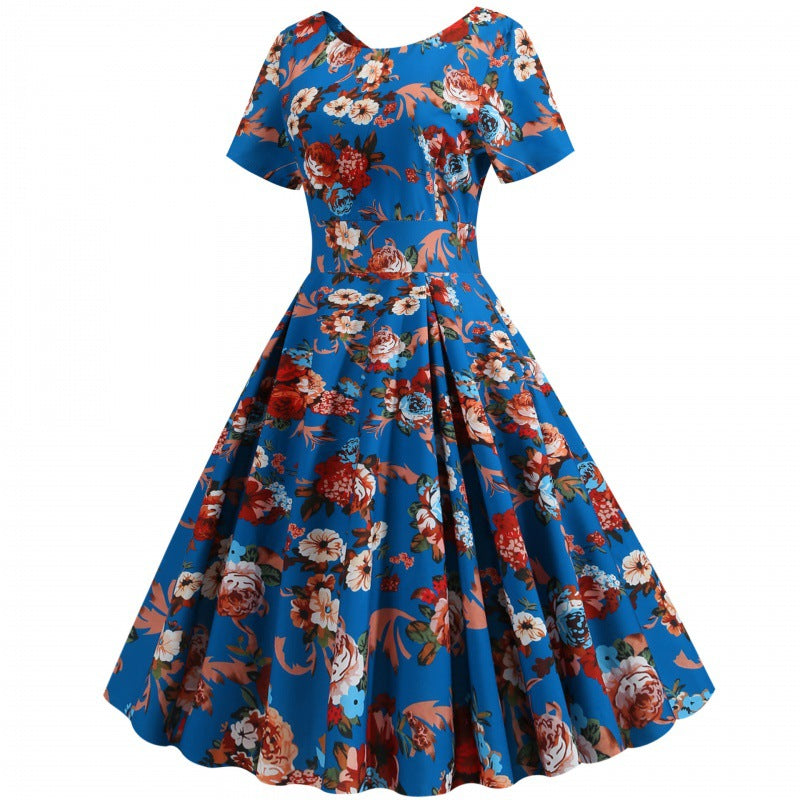 Robe swing pour femmes avec un design floral et un haut ajusté Chic & Stil
