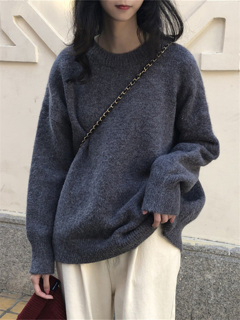 Oversized knitted pullover for women with a soft material and a relaxed fit Lune London
