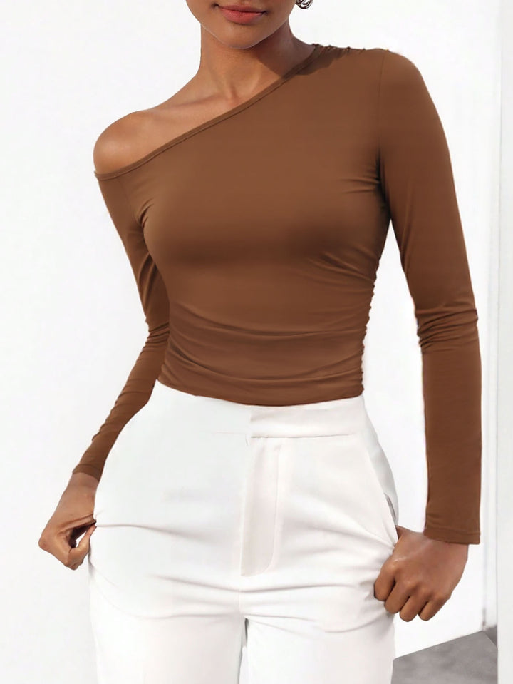 Asymmetrical long sleeve shirt for women with sophisticated neckline Chic & Stil