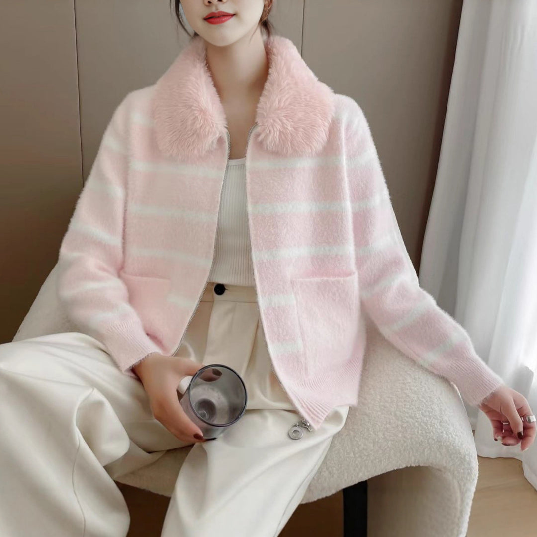 Cardigan confortable pour femmes avec col doublé doux Chic & Stil