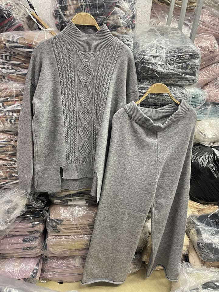 Elegant women's knit set with high collar and colorful pattern Lune London