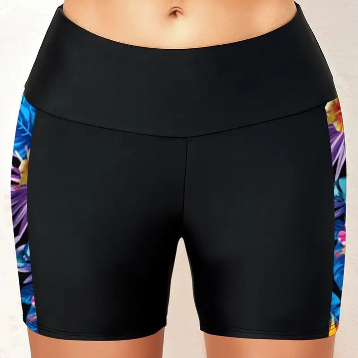 Women Trendy Floral Tankini and Chic Shorts