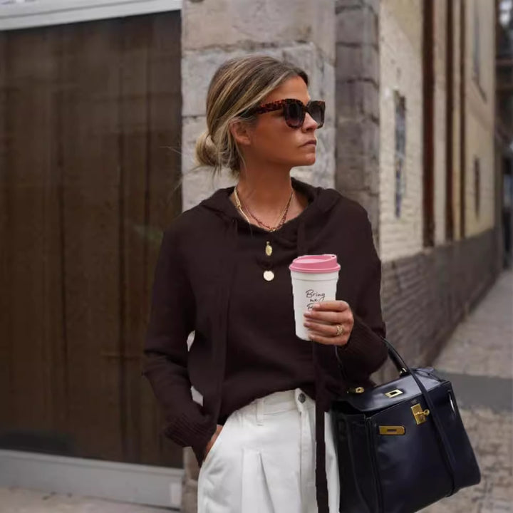 Dames loisirs sweat à capuche avec coupe moderne et poches pratiques Chic & Stil