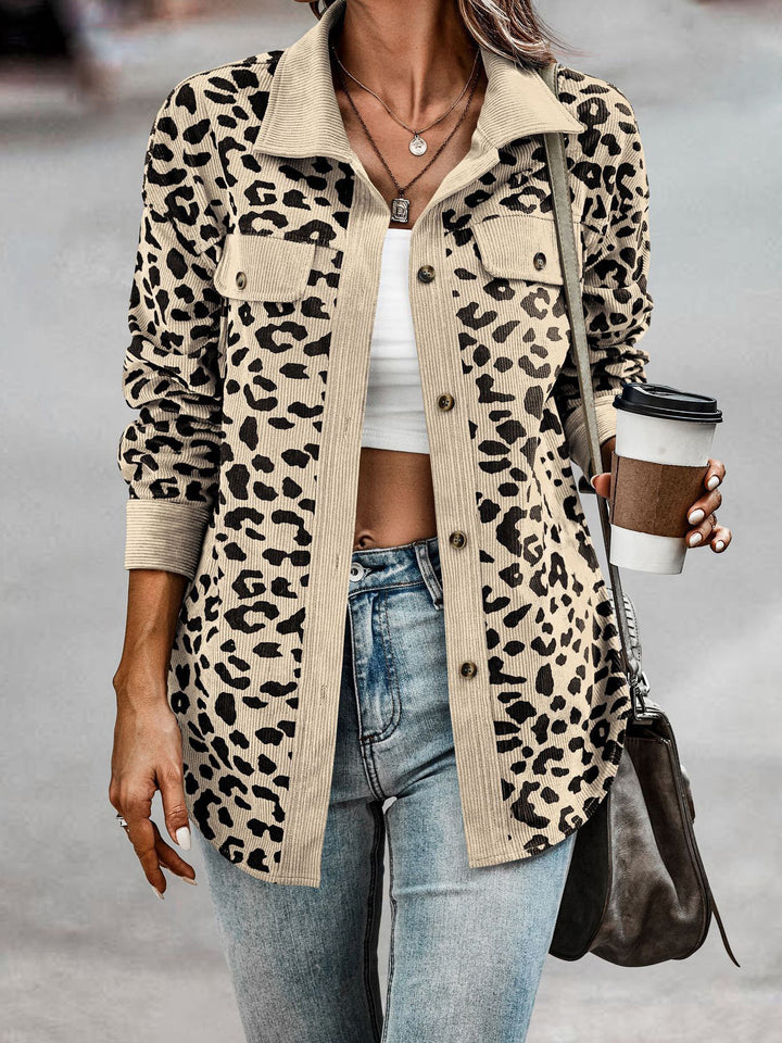 Leisure jacket for women with a textured leopard pattern and practical pockets Lune London