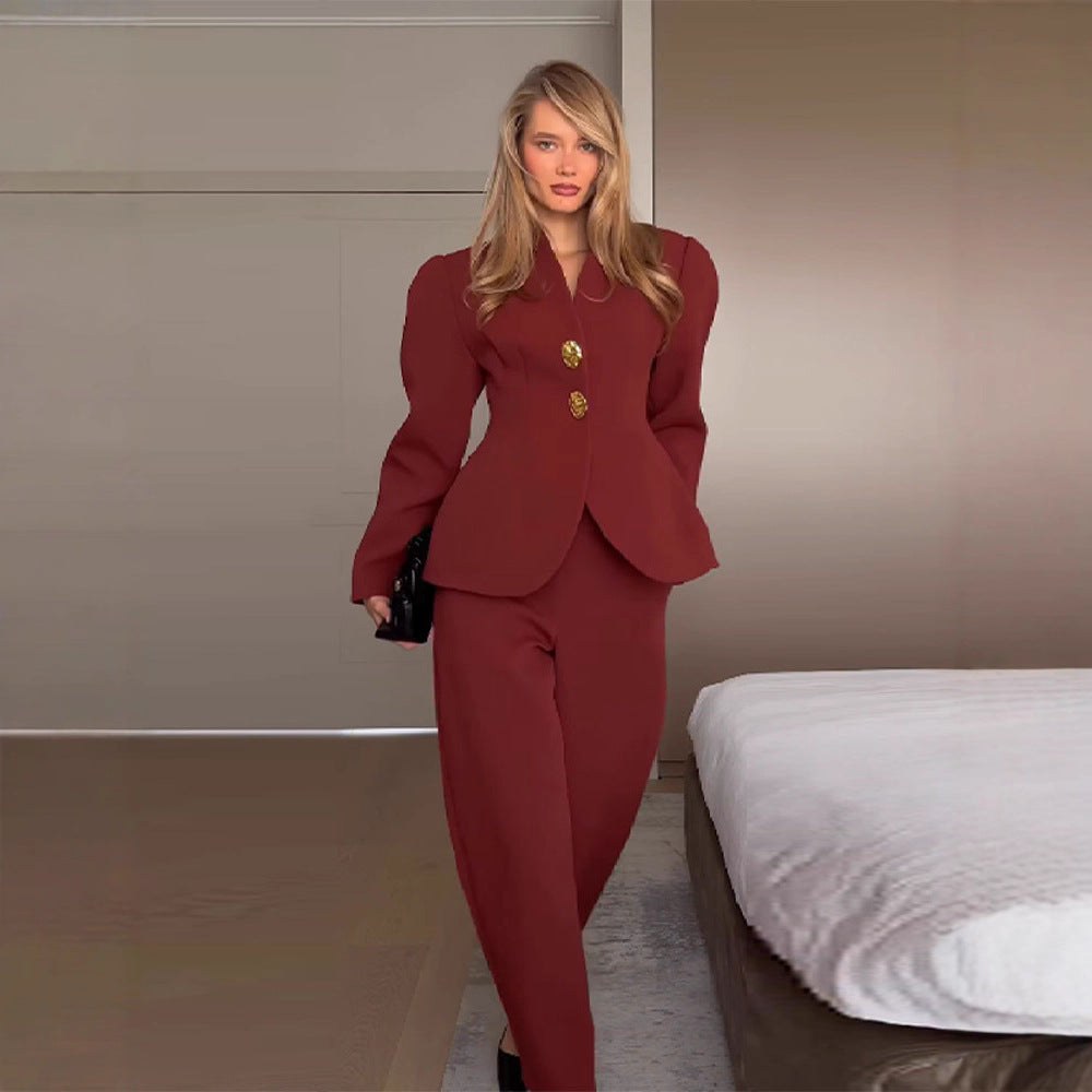 Ensemble Blazer et Pantalon Élegant pour Femmes avec Boutons en Or Chic & Stil
