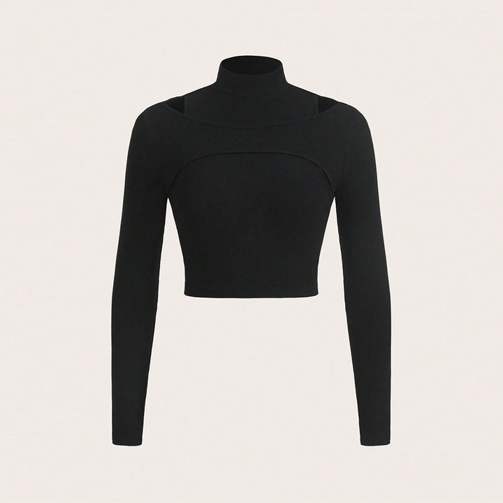 Short top for women with a high collar design and a sophisticated cut Chic & Stil