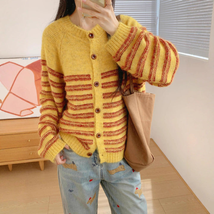 Comfortable cardigan jacket for women with contrasting stripes and large buttons Lune London