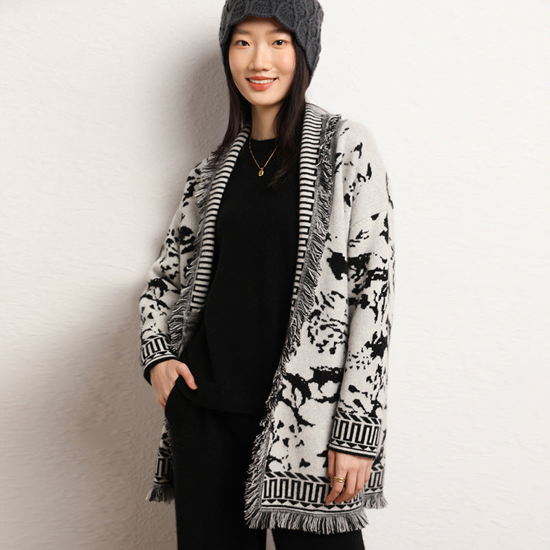 Cardigan Femme Confortable avec Motif Graphique et Détails Frangés Chic & Stil