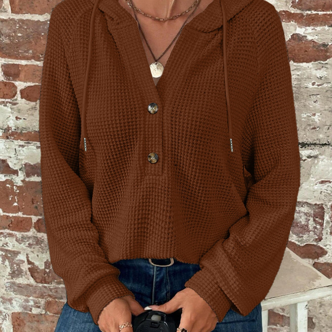 Casual hoodie for women with button details and structured fabric Lune London