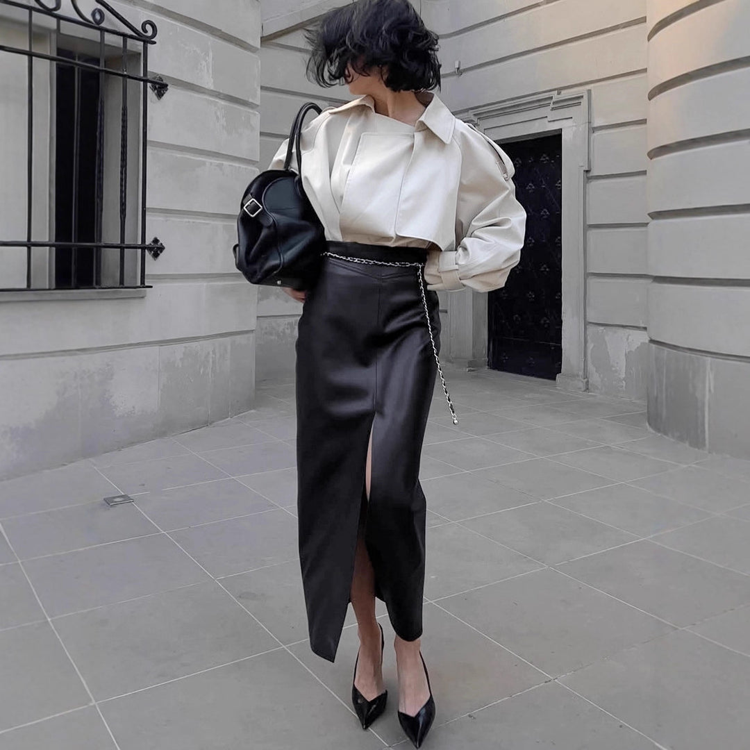Trendy blazer jacket for women with an innovative cut and wide sleeves Lune London