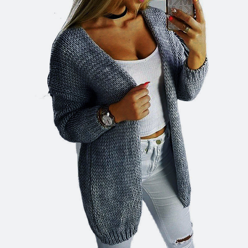 Casual knitted cardigan for women with a soft material and a relaxed fit Lune London