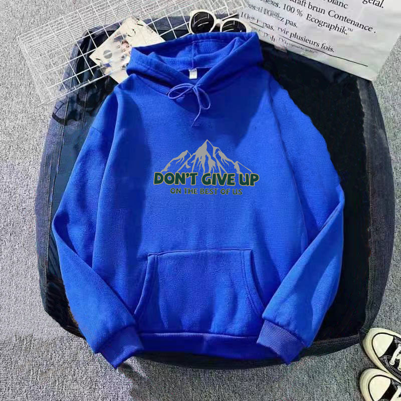 Women's hoodie with motivating mountain design Chic & Stil
