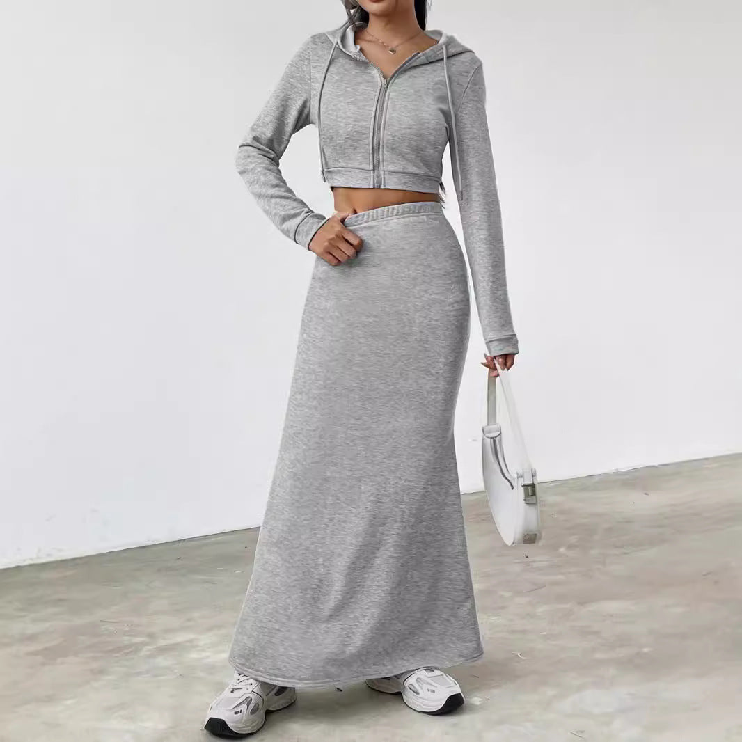 Elegant short sweatshirt for women with high waist and maxi skirt Lune London