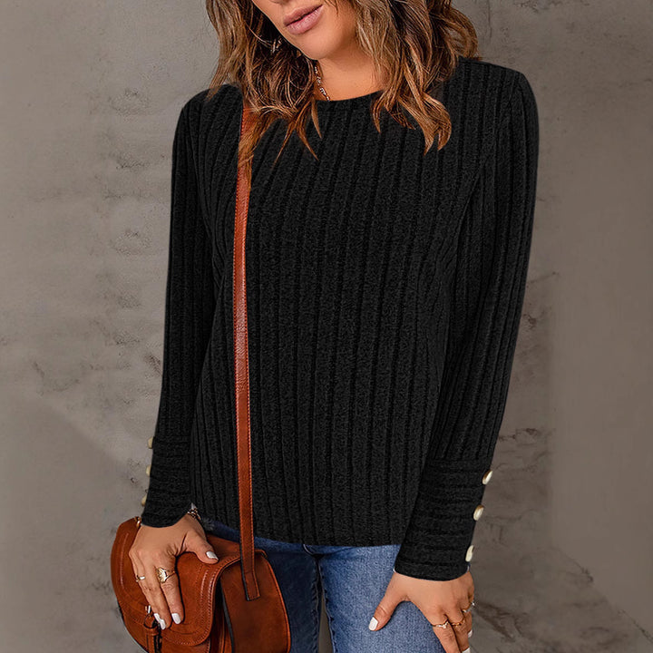 Light sweater for women with an elegant rib structure and Lune London button details