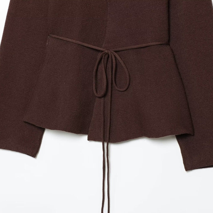 Knitted women's jacket with an elegant fit and a V-neck Lune London