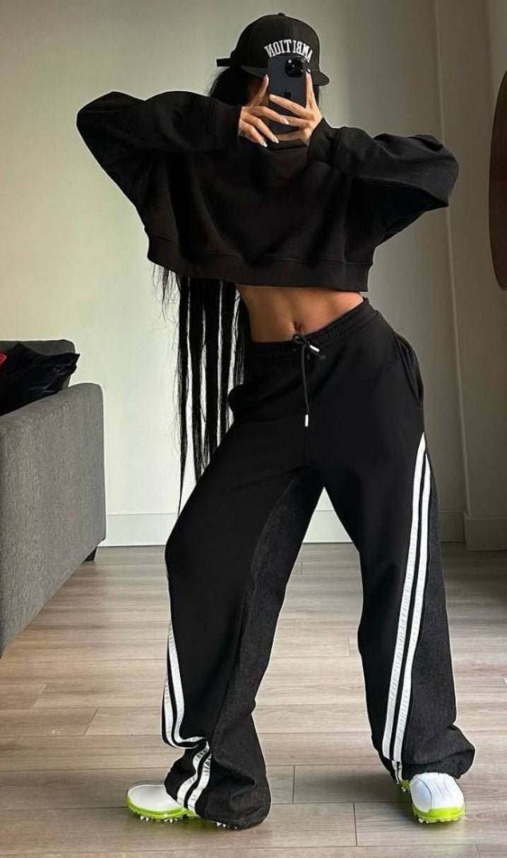 Women Breathable Material Chic and Stylish Hoodie and Jogging Set