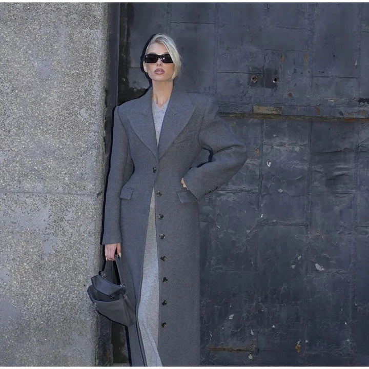 Women's Wool Coat with Elegant Fit and Decorative Button Details Lune London