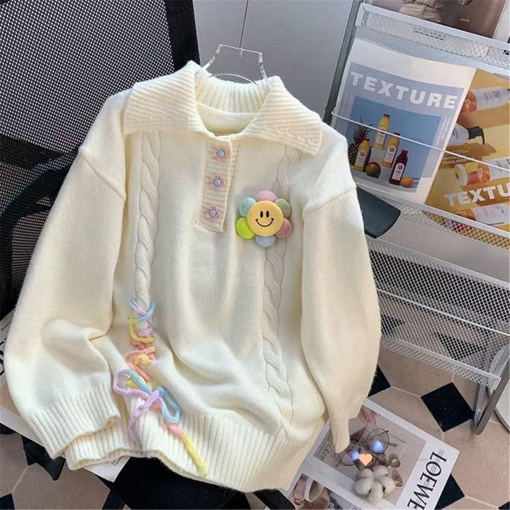 Chunky knit sweater for women with colorful applications and a ribbed structured neckline Lune London