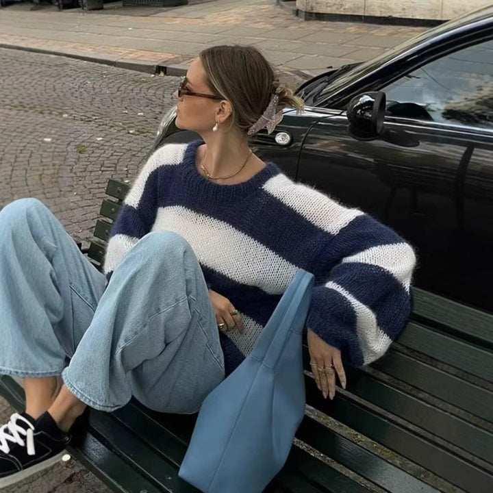 Pull en tricot rayé pour femme avec col rond Chic & Stil
